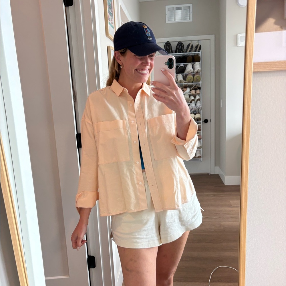 Everlane peach button down. Size small. Worn twice
